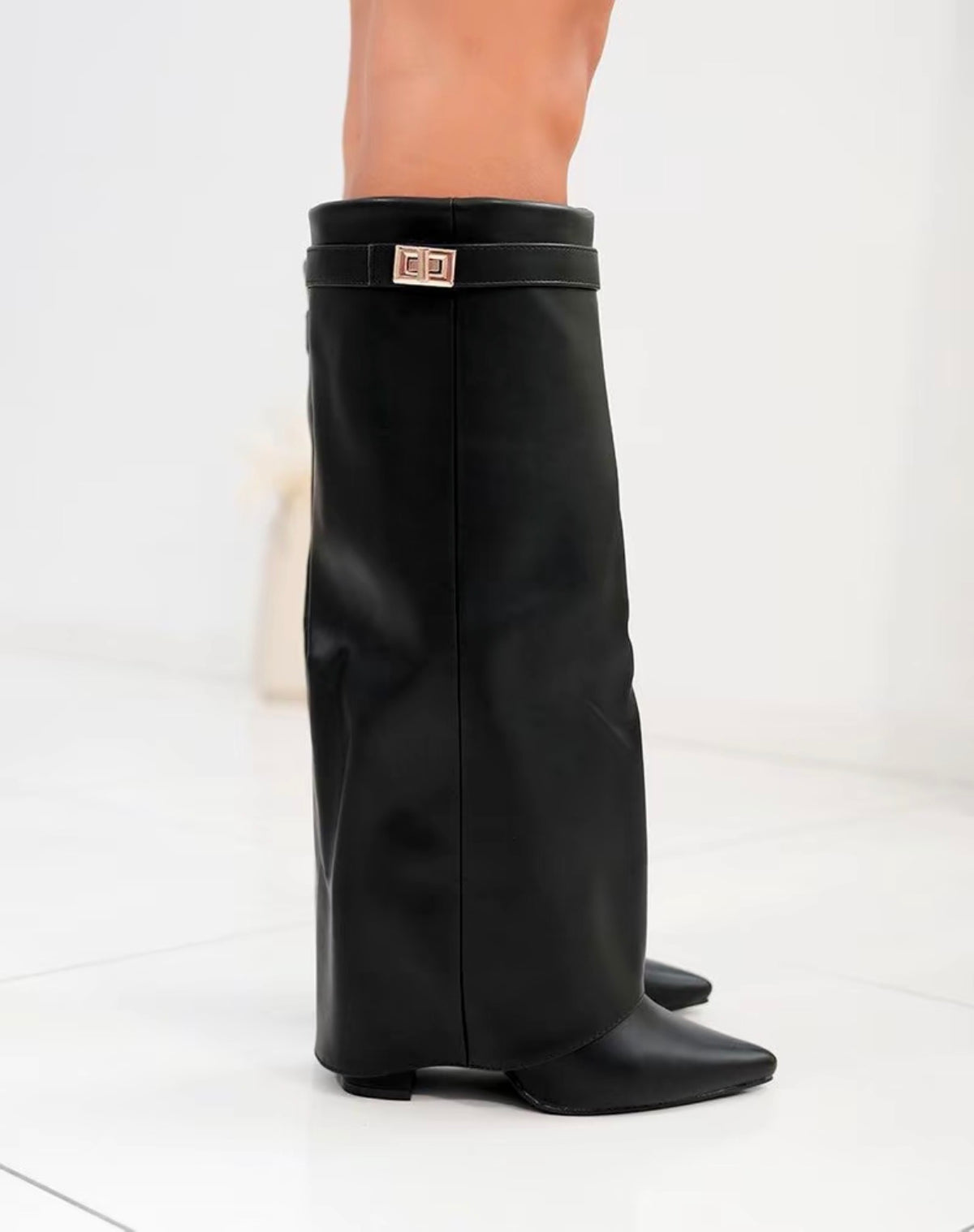 Bottes Hautes à Effet Guêtre avec Boucle Dorée – Noir